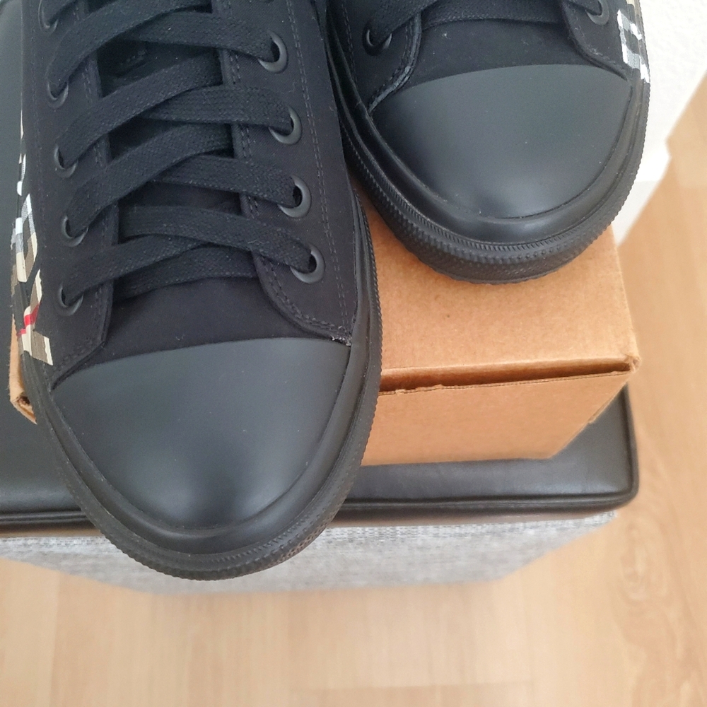 BURBERRY Black Canvas Larkhall Sneakers Size 43.5. - Picture 8 of 13